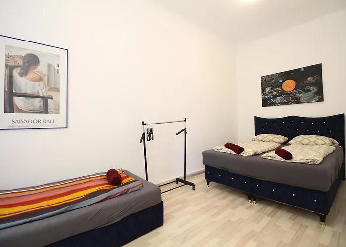 Cozy In Floridsdorf Area Pr4 בית אירוח *